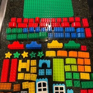 Lego Duplo Lot of 100+ Building Blocks with Large Building Plate